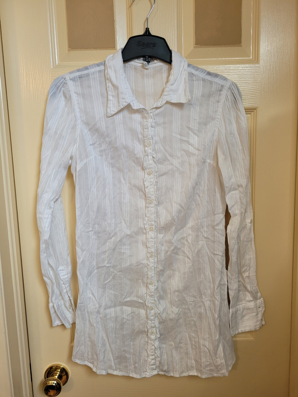 Aeropostale White Long Sleeve Button-Up Blouse